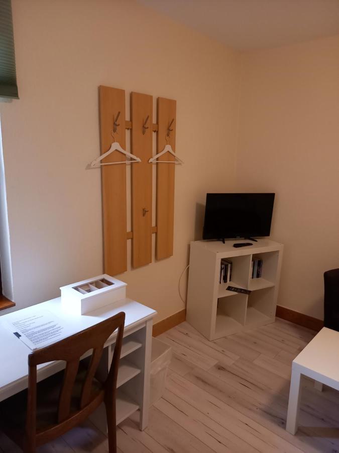 Monteurzimmer Luetzow 뤼베크 외부 사진